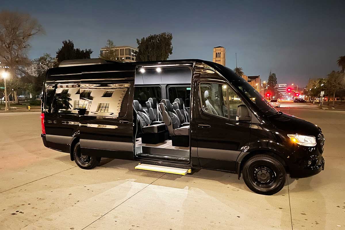 Luxury black car service in Vaughan
